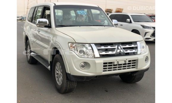 Buy Import Mitsubishi Pajero White Car in Import - Dubai in Abhasia Buy Import Mitsubishi Pajero White Car in Import - Dubai in Abhasia
