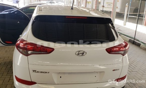 Buy Import Hyundai Tucson White Car in Import - Dubai in Abhasia Buy Import Hyundai Tucson White Car in Import - Dubai in Abhasia