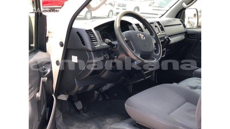 Big with watermark toyota da abhasia import dubai 3948