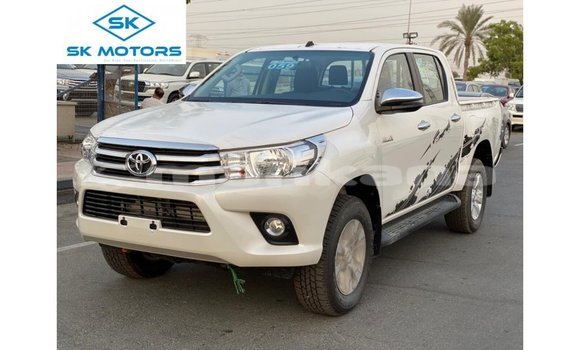 Buy Import Toyota Hilux White Car in Import - Dubai in Abhasia