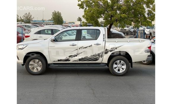 Buy Import Toyota Hilux White Car in Import - Dubai in Abhasia Buy Import Toyota Hilux White Car in Import - Dubai in Abhasia