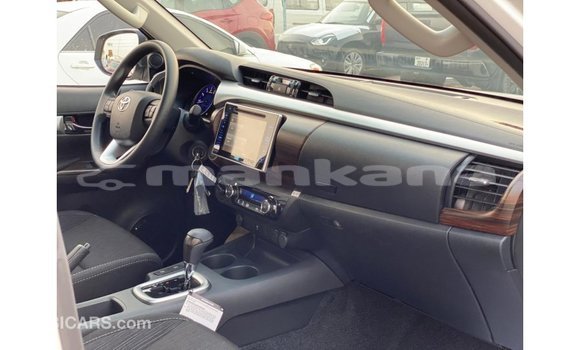 Buy Import Toyota Hilux White Car in Import - Dubai in Abhasia Buy Import Toyota Hilux White Car in Import - Dubai in Abhasia