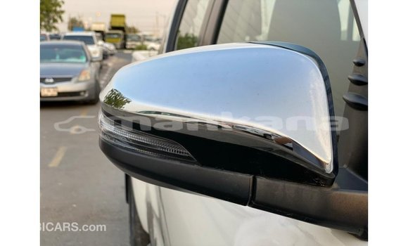 Buy Import Toyota Hilux White Car in Import - Dubai in Abhasia Buy Import Toyota Hilux White Car in Import - Dubai in Abhasia