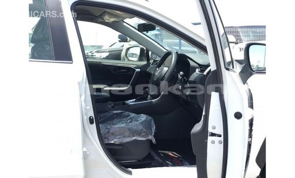 Buy Import Toyota HiAce White Truck in Import - Dubai in Abhasia Buy Import Toyota HiAce White Truck in Import - Dubai in Abhasia