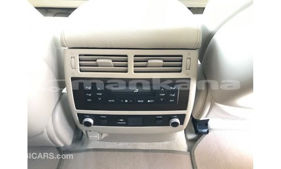 Buy Import Toyota Land Cruiser White Car in Import - Dubai in Abhasia Buy Import Toyota Land Cruiser White Car in Import - Dubai in Abhasia