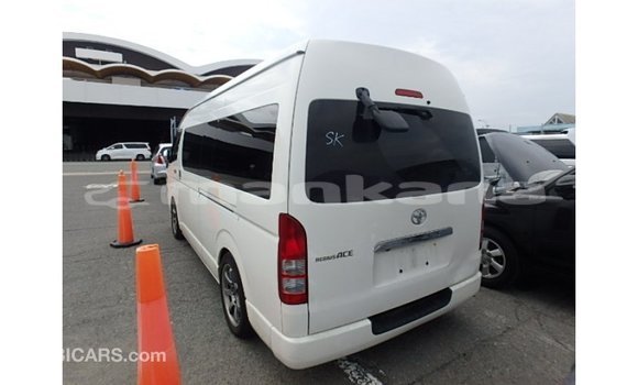 Buy Import Toyota Hiace White Car in Import - Dubai in Abhasia Buy Import Toyota Hiace White Car in Import - Dubai in Abhasia