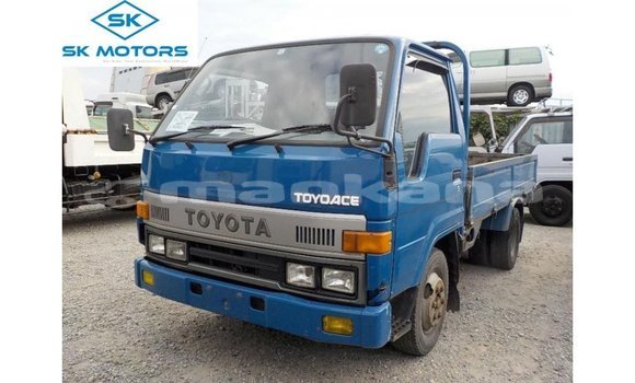 Buy Import Toyota Dyna Blue Truck in Import - Dubai in Abhasia