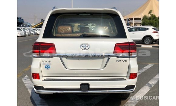 Buy Import Toyota Land Cruiser White Car in Import - Dubai in Abhasia Buy Import Toyota Land Cruiser White Car in Import - Dubai in Abhasia