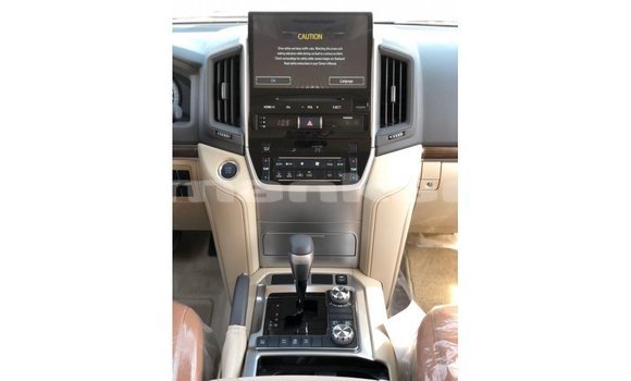 Buy Import Toyota Land Cruiser White Car in Import - Dubai in Abhasia Buy Import Toyota Land Cruiser White Car in Import - Dubai in Abhasia