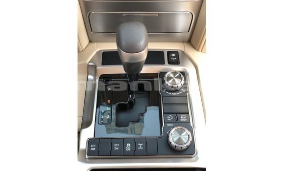 Buy Import Toyota Land Cruiser White Car in Import - Dubai in Abhasia Buy Import Toyota Land Cruiser White Car in Import - Dubai in Abhasia