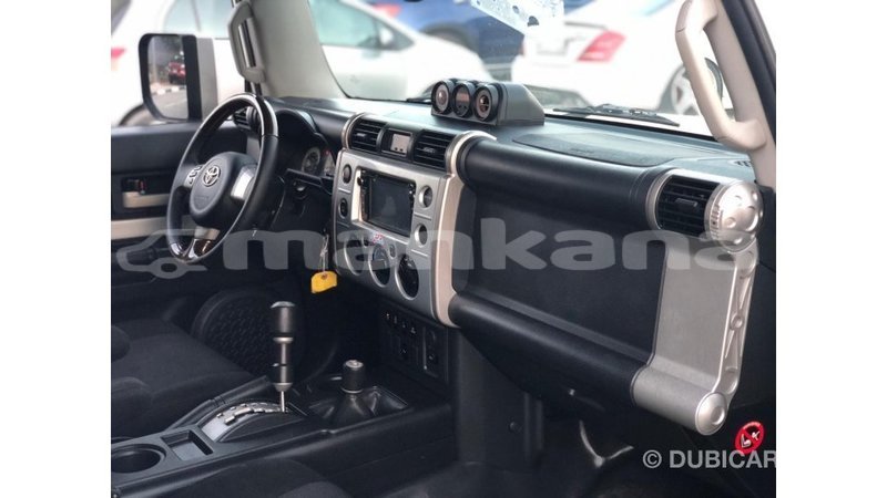 Big with watermark toyota fj cruiser abhasia import dubai 4000