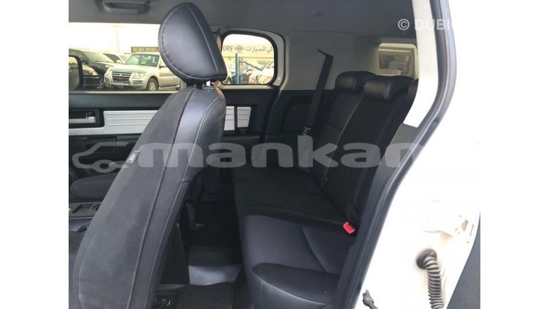 Big with watermark toyota fj cruiser abhasia import dubai 4000