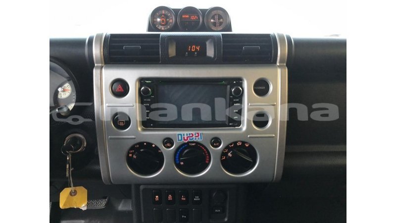 Big with watermark toyota fj cruiser abhasia import dubai 4000