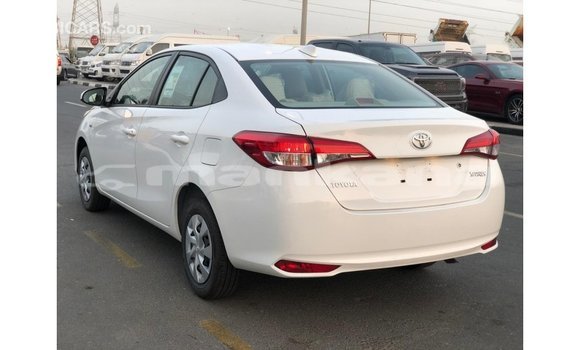 Buy Import Toyota DA White Truck in Import - Dubai in Abhasia Buy Import Toyota DA White Truck in Import - Dubai in Abhasia