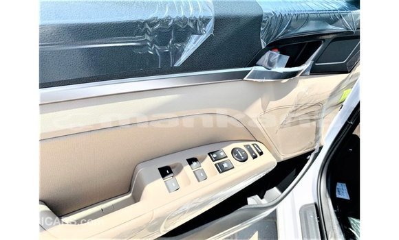 Buy Import Hyundai Elantra White Car in Import - Dubai in Abhasia Buy Import Hyundai Elantra White Car in Import - Dubai in Abhasia