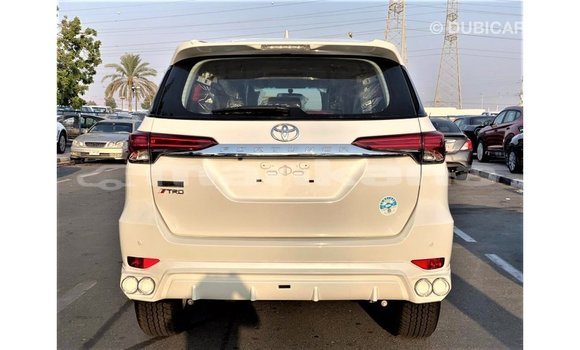 Buy Import Toyota Fortuner White Car in Import - Dubai in Abhasia Buy Import Toyota Fortuner White Car in Import - Dubai in Abhasia