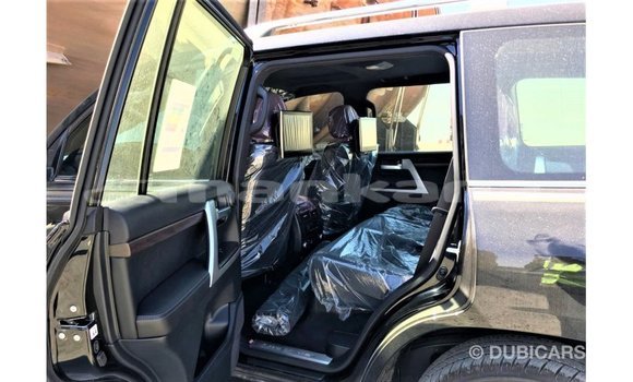Buy Import Toyota Land Cruiser Black Car in Import - Dubai in Abhasia Buy Import Toyota Land Cruiser Black Car in Import - Dubai in Abhasia