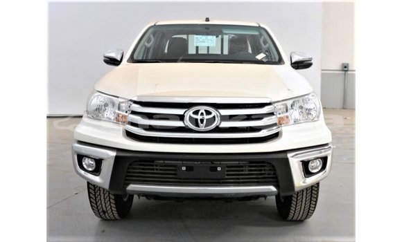Buy Import Toyota Hilux White Car in Import - Dubai in Abhasia