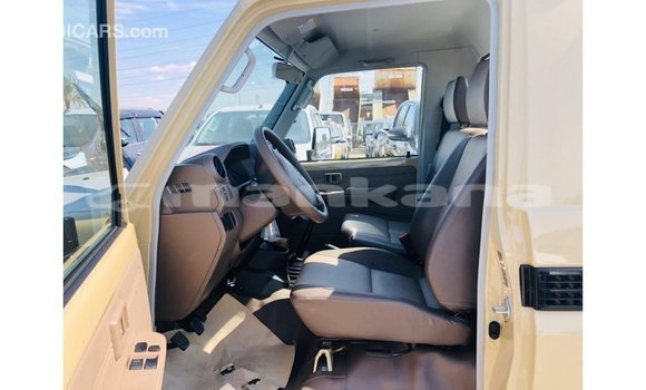 Buy Import Toyota Land Cruiser Beige Car in Import - Dubai in Abhasia Buy Import Toyota Land Cruiser Beige Car in Import - Dubai in Abhasia