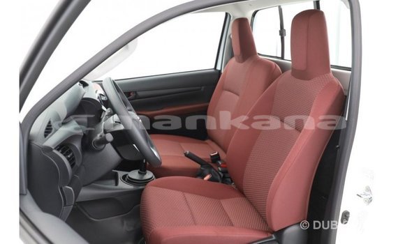 Buy Import Toyota Hilux White Car in Import - Dubai in Abhasia Buy Import Toyota Hilux White Car in Import - Dubai in Abhasia
