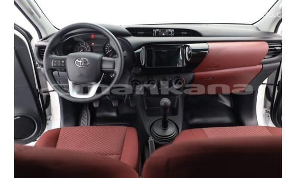 Buy Import Toyota Hilux White Car in Import - Dubai in Abhasia Buy Import Toyota Hilux White Car in Import - Dubai in Abhasia