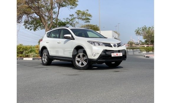 Buy Import Toyota HiAce White Truck in Import - Dubai in Abhasia