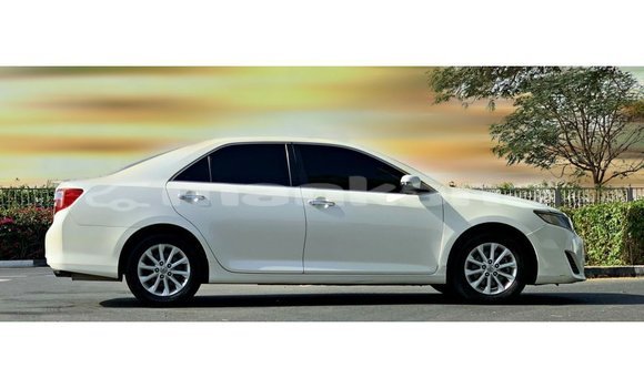 Buy Import Toyota Camry White Car in Import - Dubai in Abhasia Buy Import Toyota Camry White Car in Import - Dubai in Abhasia