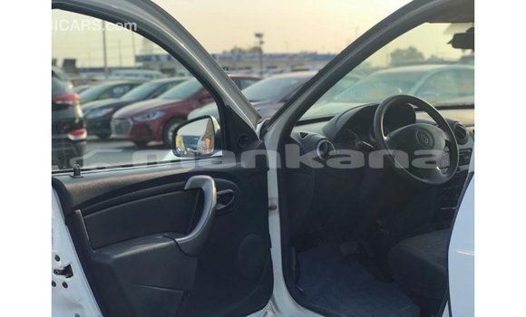 Buy Import Renault Duster White Car in Import - Dubai in Abhasia Buy Import Renault Duster White Car in Import - Dubai in Abhasia