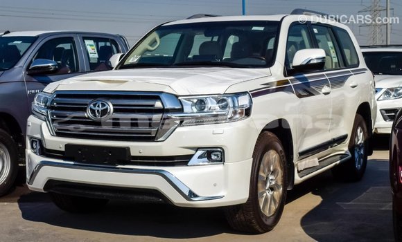 Buy Import Toyota Land Cruiser White Car in Import - Dubai in Abhasia Buy Import Toyota Land Cruiser White Car in Import - Dubai in Abhasia