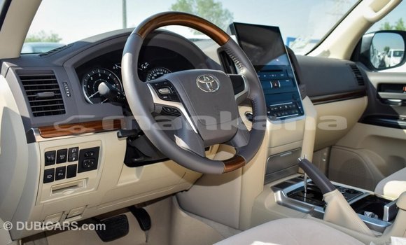 Buy Import Toyota Land Cruiser White Car in Import - Dubai in Abhasia Buy Import Toyota Land Cruiser White Car in Import - Dubai in Abhasia