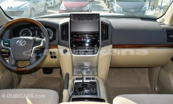 Buy Import Toyota Land Cruiser White Car in Import - Dubai in Abhasia Buy Import Toyota Land Cruiser White Car in Import - Dubai in Abhasia