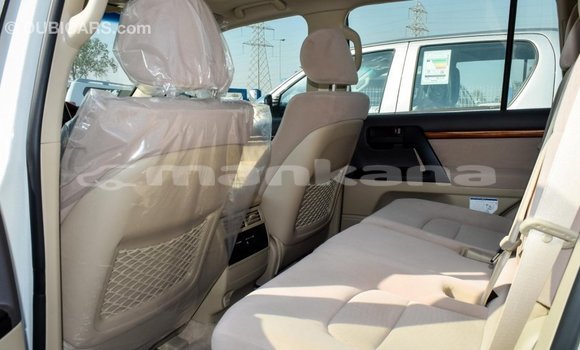 Buy Import Toyota Land Cruiser White Car in Import - Dubai in Abhasia Buy Import Toyota Land Cruiser White Car in Import - Dubai in Abhasia