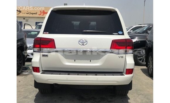Buy Import Toyota Land Cruiser White Car in Import - Dubai in Abhasia Buy Import Toyota Land Cruiser White Car in Import - Dubai in Abhasia
