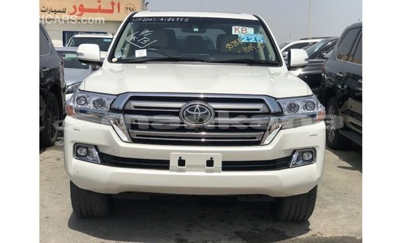 Buy Import Toyota Land Cruiser White Car in Import - Dubai in Abhasia Buy Import Toyota Land Cruiser White Car in Import - Dubai in Abhasia