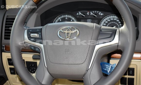 Buy Import Toyota Land Cruiser White Car in Import - Dubai in Abhasia Buy Import Toyota Land Cruiser White Car in Import - Dubai in Abhasia