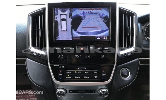 Buy Import Toyota Land Cruiser White Car in Import - Dubai in Abhasia Buy Import Toyota Land Cruiser White Car in Import - Dubai in Abhasia