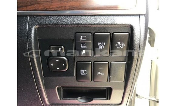 Buy Import Toyota Land Cruiser White Car in Import - Dubai in Abhasia Buy Import Toyota Land Cruiser White Car in Import - Dubai in Abhasia