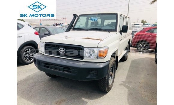 Buy Import Toyota Land Cruiser White Car in Import - Dubai in Abhasia
