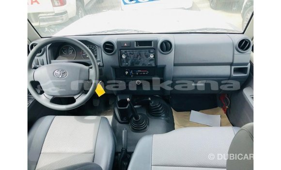 Buy Import Toyota Land Cruiser White Car in Import - Dubai in Abhasia Buy Import Toyota Land Cruiser White Car in Import - Dubai in Abhasia
