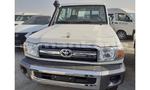 Buy Import Toyota Land Cruiser White Car in Import - Dubai in Abhasia