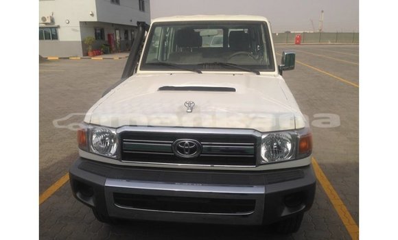 Buy Import Toyota Land Cruiser White Car in Import - Dubai in Abhasia