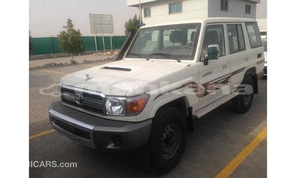 Buy Import Toyota Land Cruiser White Car in Import - Dubai in Abhasia Buy Import Toyota Land Cruiser White Car in Import - Dubai in Abhasia