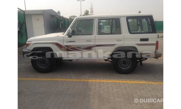 Buy Import Toyota Land Cruiser White Car in Import - Dubai in Abhasia Buy Import Toyota Land Cruiser White Car in Import - Dubai in Abhasia