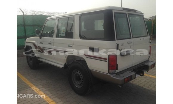 Buy Import Toyota Land Cruiser White Car in Import - Dubai in Abhasia Buy Import Toyota Land Cruiser White Car in Import - Dubai in Abhasia