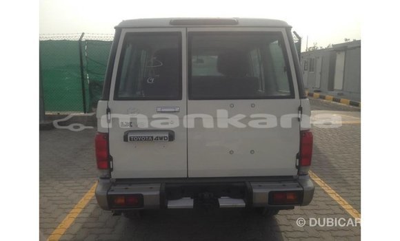 Buy Import Toyota Land Cruiser White Car in Import - Dubai in Abhasia Buy Import Toyota Land Cruiser White Car in Import - Dubai in Abhasia