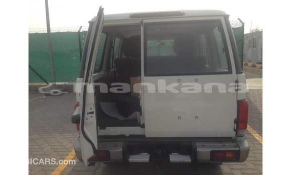 Buy Import Toyota Land Cruiser White Car in Import - Dubai in Abhasia Buy Import Toyota Land Cruiser White Car in Import - Dubai in Abhasia