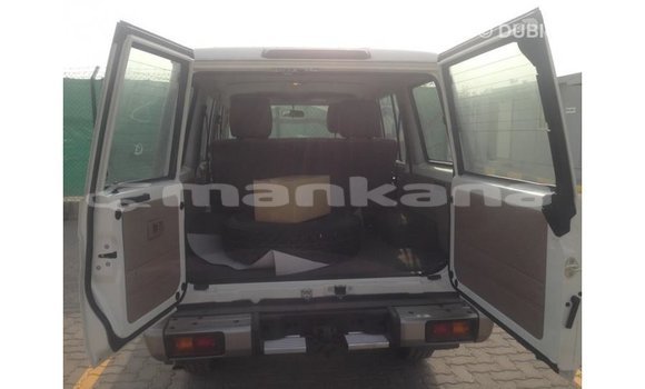 Buy Import Toyota Land Cruiser White Car in Import - Dubai in Abhasia Buy Import Toyota Land Cruiser White Car in Import - Dubai in Abhasia