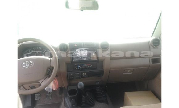 Buy Import Toyota Land Cruiser White Car in Import - Dubai in Abhasia Buy Import Toyota Land Cruiser White Car in Import - Dubai in Abhasia