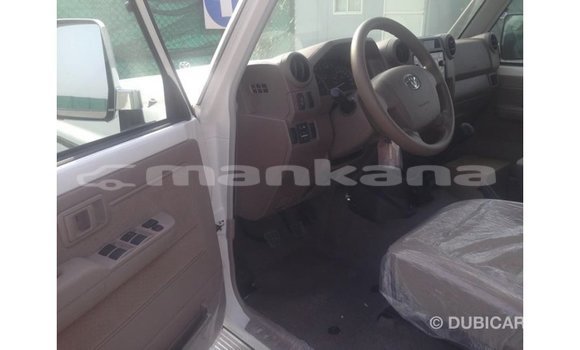 Buy Import Toyota Land Cruiser White Car in Import - Dubai in Abhasia Buy Import Toyota Land Cruiser White Car in Import - Dubai in Abhasia