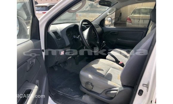 Buy Import Toyota Hilux White Car in Import - Dubai in Abhasia Buy Import Toyota Hilux White Car in Import - Dubai in Abhasia
